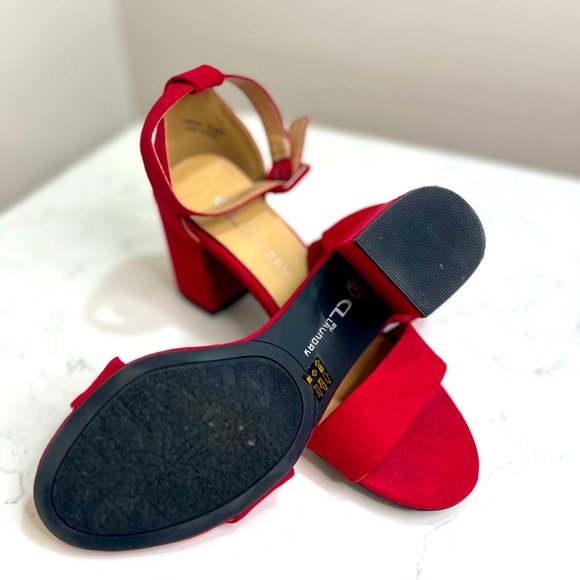 Chinese Laundry Women’s Jody, Red Heeled Sandals, Size 6.5M - Picture 3 of 5